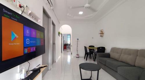 Port Dickson House | Bunga raya