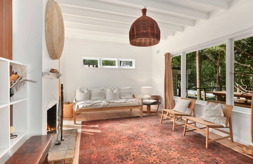 Avalon Beach House | Bungalow 127 at Avalon pde, 800m walk to beach