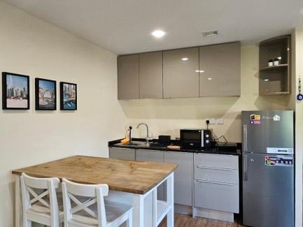 Jumeirah Village Triangle House | Bungalow 8 - Luxury 1-Bedroom Guest House in JVT