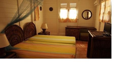 Sainte-Anne House | BUNGALOW BASSIN TROUVE