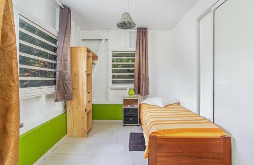 Riviere-Salee House | Bungalow charmant à Rivière-Salée avec terrasse privée