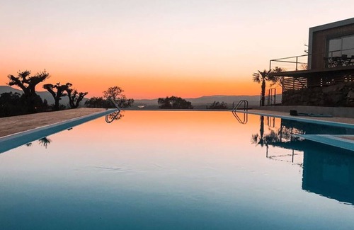 Valenca House | Bungalow com Piscina,valença Izibookings