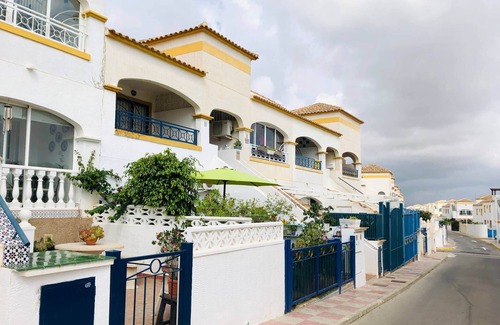 Gran Alacant Ski Chalet | Bungalow Santa Pola Rental Holidays REF 057