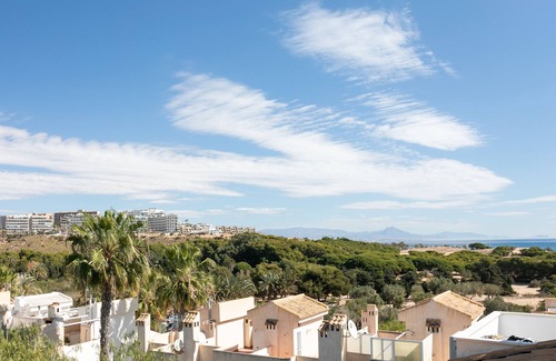 Los Arenales del Sol House | Bungalow 'Villa Matías' with Sea View, Wi-Fi and Air Conditioning