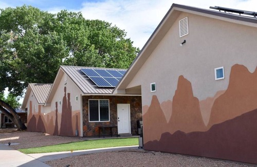 La Verkin Cabin | Bunkhouse 2A Close To National Parks