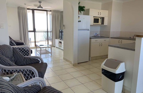 Burleigh Heads Apartment | Burleigh Gardens North Hi-Rise