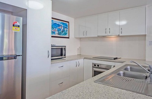 Burleigh Heads Apartment | Burleigh on the Beach Holiday Apartments
