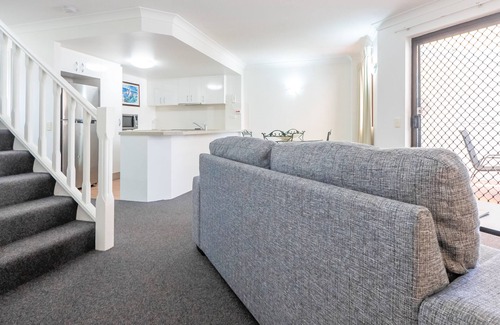Burleigh Heads Apartment | Burleigh on the Beach Holiday Apartments