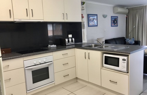 Burleigh Heads Apartment | Burleigh Palms Holiday Apartments