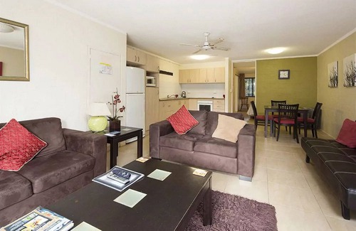 Burleigh Heads Apartment | Burleigh Palms Holiday Apartments