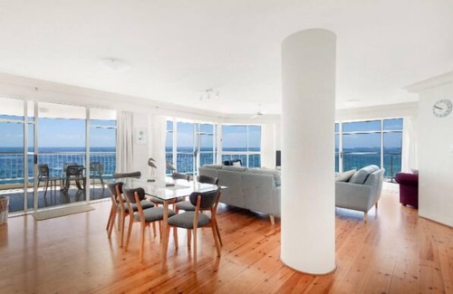 Miami Apartment | Burleigh Surf 19th floor