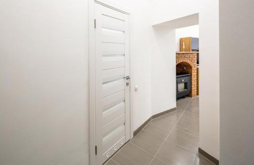 Lviv City Center Apartment | BV Apartments Black and White