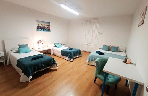 Gothic Quarter Hostel | By Cathedral Rooms