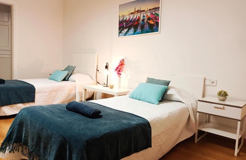 Gothic Quarter Hostel | By Cathedral Rooms
