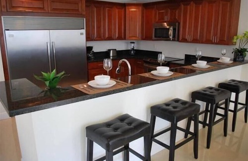 Lauderdale-by-the-Sea House | BY THE SEA VACATION VILLAS 4 BED/PRIVATE POOL/WALK TO EVERYTHING. Amazing location!