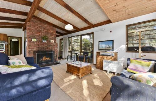 Aireys Inlet House | BYO Linen - Aireys 15
