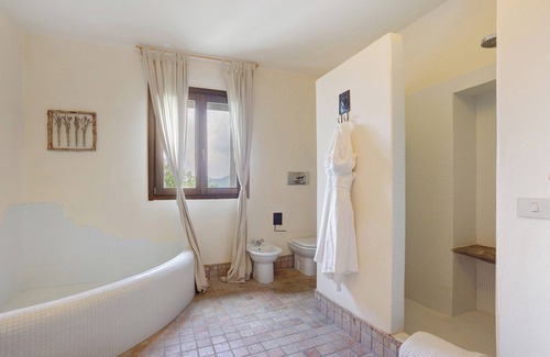 Cernobbio Villa | Cà Bossi Retreat above Lake Como