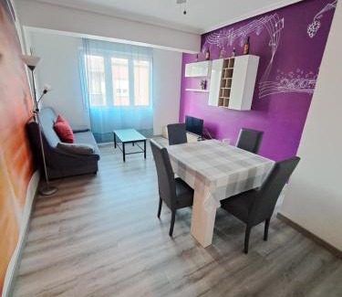 Logrono City Centre Apartment | céntrico, tranquilo, garaje, colchones visco, ascensor, luminoso y wifi