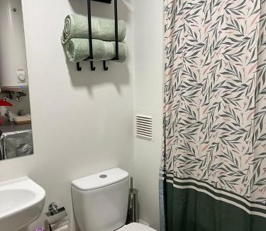 Los Angeles Apartment | Cómodo departamento con piscina en Los Ángeles
