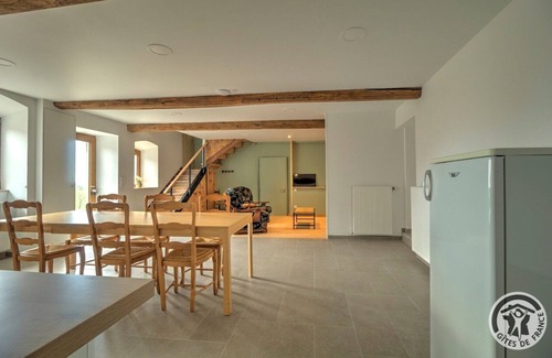 Villecheneve House | Côté Cour - Villecheneve
