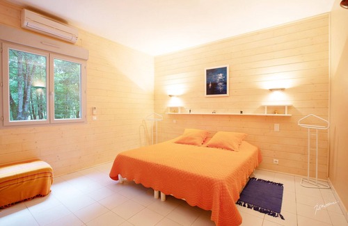 Blanquefort-sur-Briolance Ski Chalet | CÔTÉ BIRON 4* - Gîte 5 pers - Swimming pool and Tennis - Gîtes de Poubille