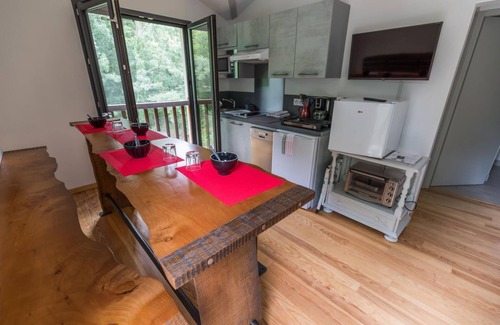 Leon House | Côté Lac - Leon - Gîte