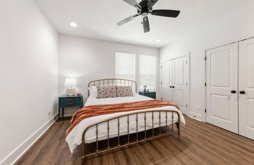 Lafayette House | C'est Bon House/2 KING Beds*Cajun Luxury*Coffee