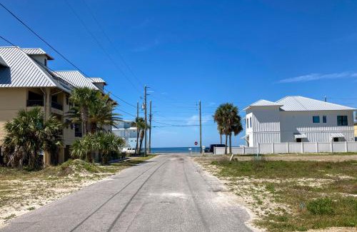 Mexico Beach House | C Shucker