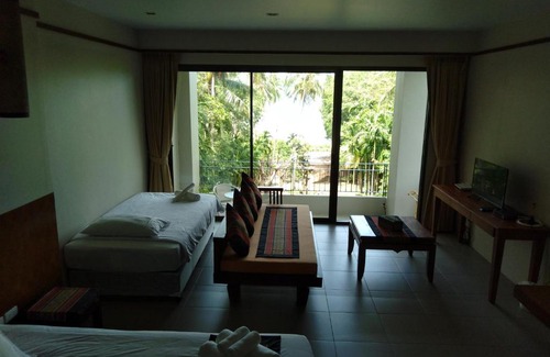 Rawai Bed & Breakfast | C-VIEW BOUTIQUE