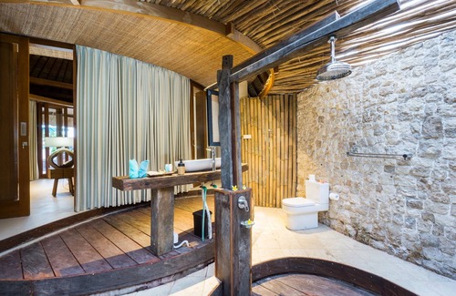 Jungut Batu Bed & Breakfast | C-View Villas