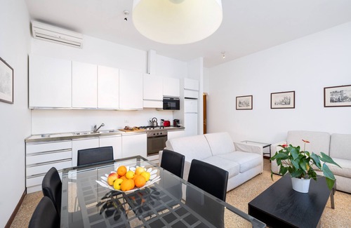 Castello House | Ca' Foscolo Residence