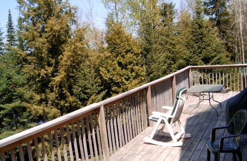 Farleys Corners House | Executive Lakefront Home - NEW - 6P HOT TUB coming Sept 2025
