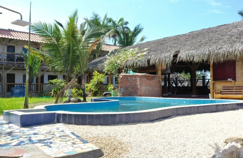 Manglaralto House | Cabañas Frente a la Playa a 5 Minutos de Montañita