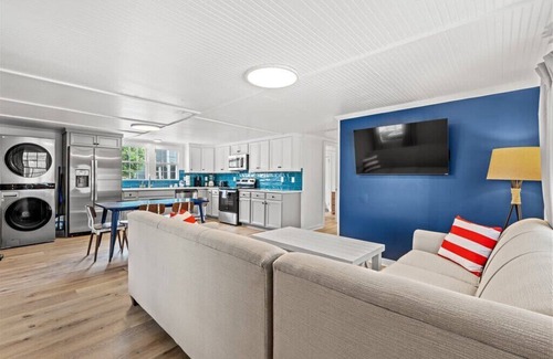 Crescent Beach Apartment | Cabana Beach 5 3BR Condo Just Steps from the Ocean