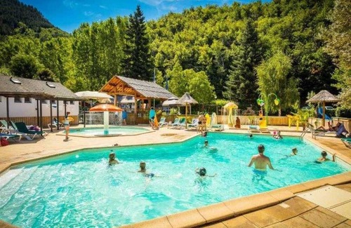 Florac Cabin | Cabane 3 étoiles - Piscine - efadfg