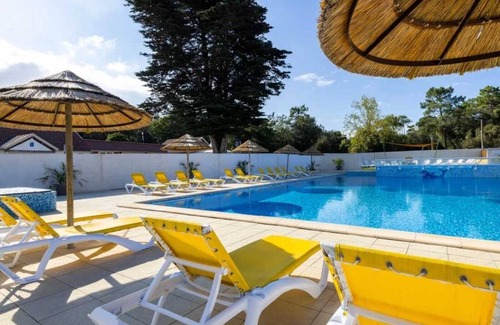 Saint-Jean-de-Monts Cabin | Cabane 4 étoiles - Piscine - cbgcb0a