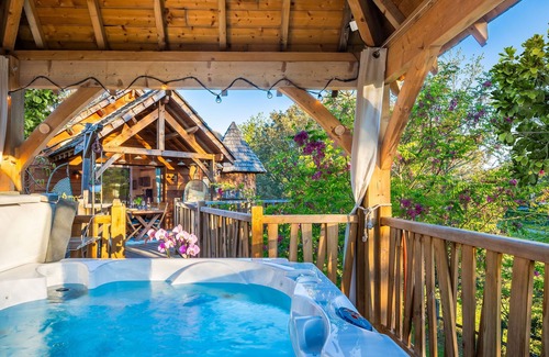 Carsac-Aillac Cabin | Cabane Béquia - Private Jacuzzi - Domaine de Campagnac SPA & Sauna