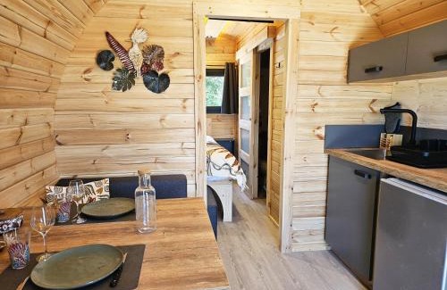 Paroisse Saint-Vincent-de-Paul Ski Chalet | Cabanes du Domaine des Fées