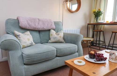 West Cliff Cottage | Cabin ∙ 1 bedroom ∙ 2 guests