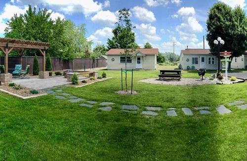 Arcadia Cabin | Cabin 10/Pleasant Valley Resort/Hot Tub/Sauna/BBQ