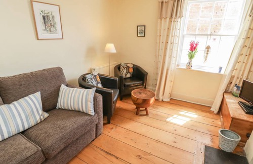 Whitby Cottage | Cabin ∙ 2 bedrooms ∙ 3 guests