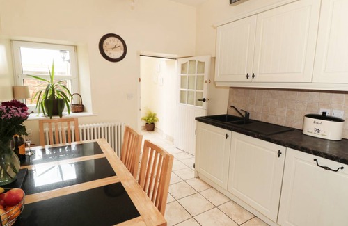 Saltburn-by-the-Sea Cottage | Cabin ∙ 2 bedrooms ∙ 4 guests