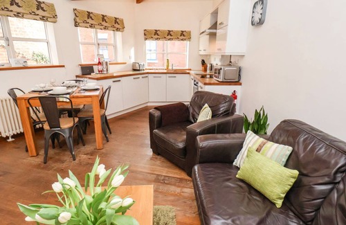 Whitby Cottage | Cabin ∙ 2 bedrooms ∙ 4 guests