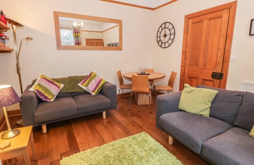 Peebles Cottage | Cabin ∙ 2 bedrooms ∙ 4 guests