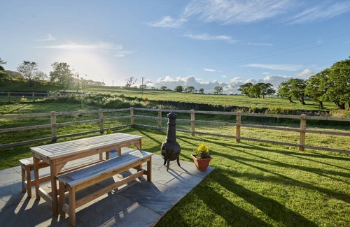 Settle Cottage | Cabin ∙ 2 bedrooms ∙ 4 guests