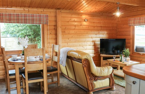 Northallerton Cottage | Cabin ∙ 2 bedrooms ∙ 4 guests