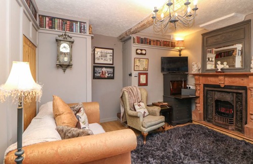 Ashbourne Cottage | Cabin ∙ 2 bedrooms ∙ 3 guests