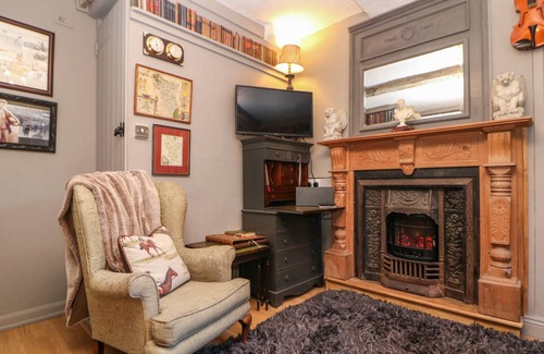 Ashbourne Cottage | Cabin ∙ 2 bedrooms ∙ 3 guests
