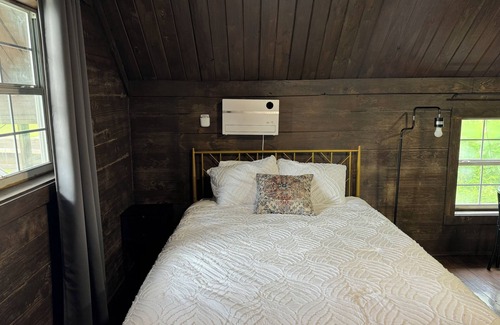 Crown Point Cabin | Cabin 3 and 4