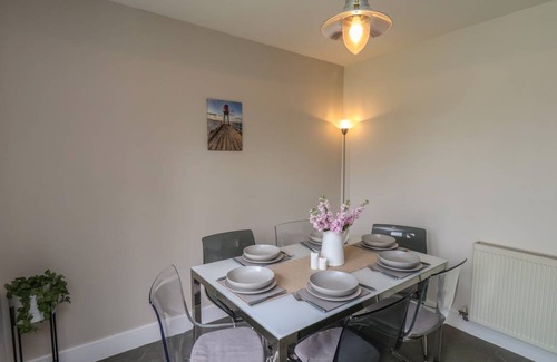 Ruswarp Cottage | Cabin ∙ 3 bedrooms ∙ 6 guests